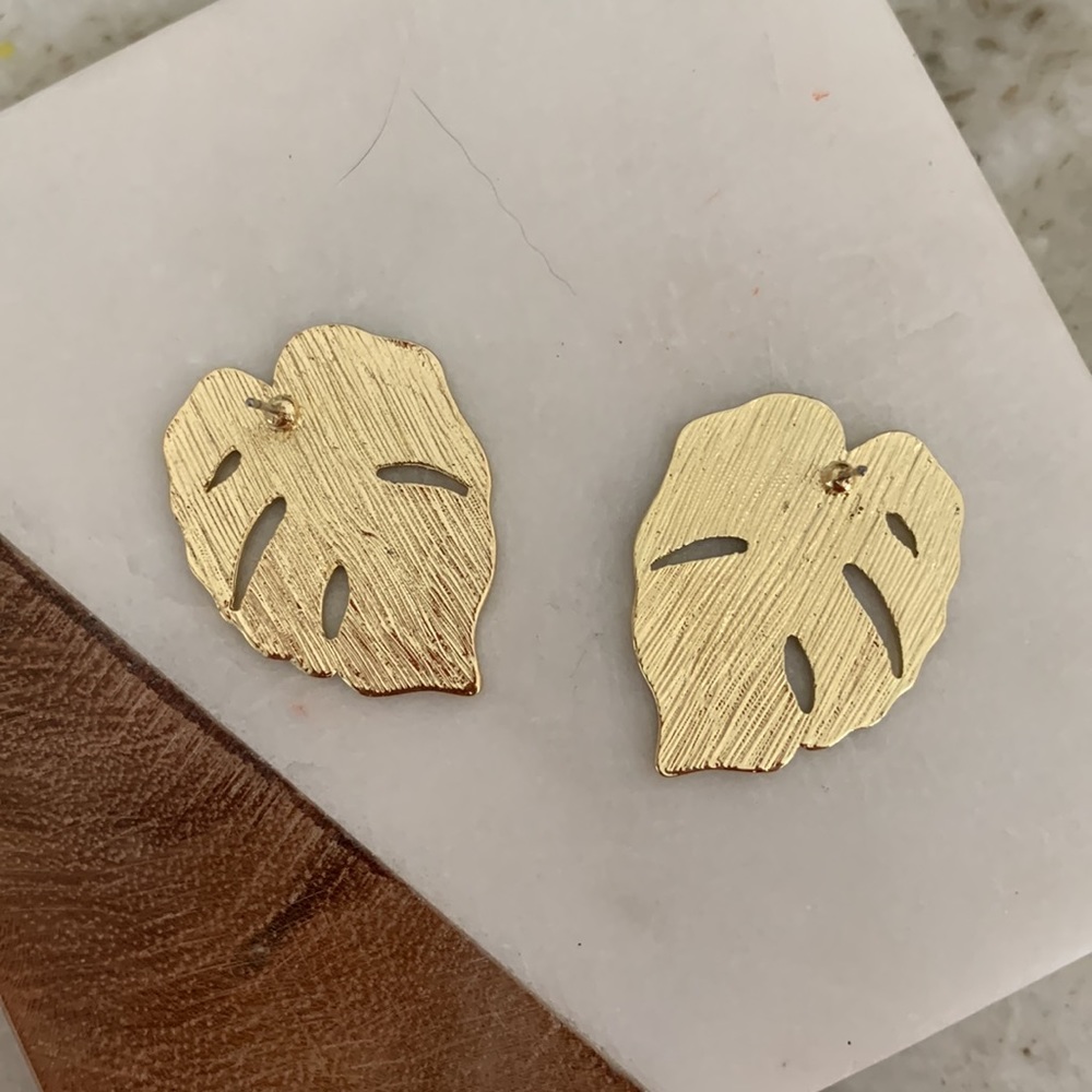🌟HP🌟 Palm Leaf Earrings - Picture 5 of 6